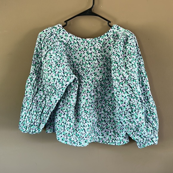 Floral, balloon sleeve top - Picture 2 of 3